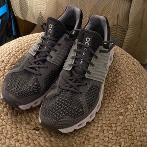 Men’s On Runners, size 11